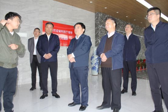 河南省科技厅党组成员、常务副厅长刘英锋一行莅临公司调研